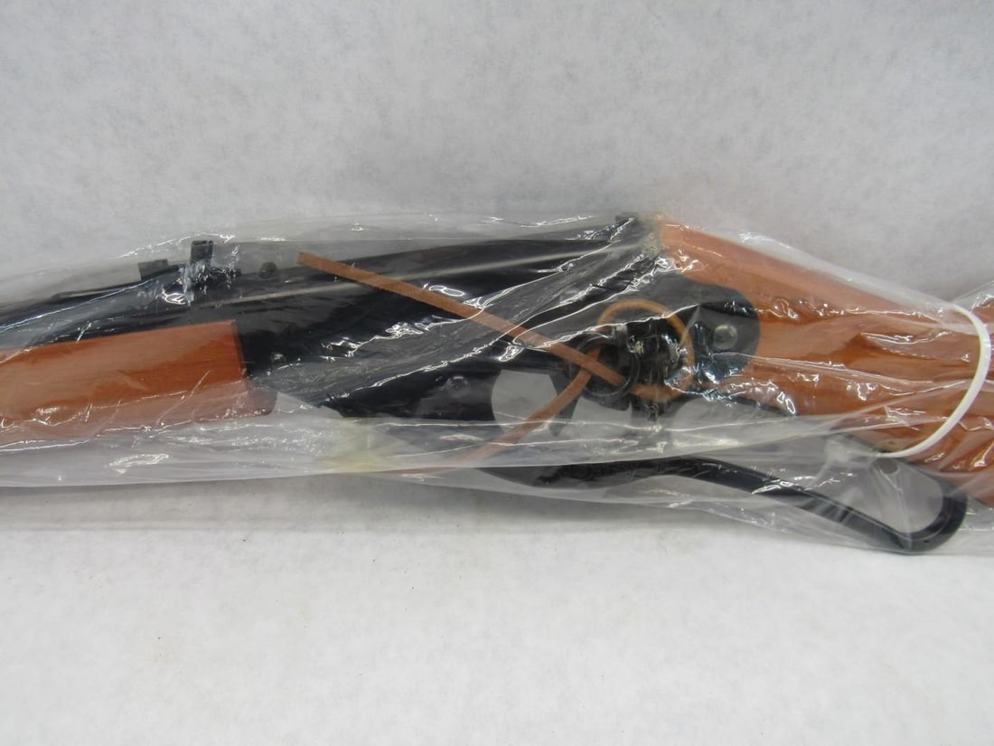 Daisy Red Ryder BB Gun - 10