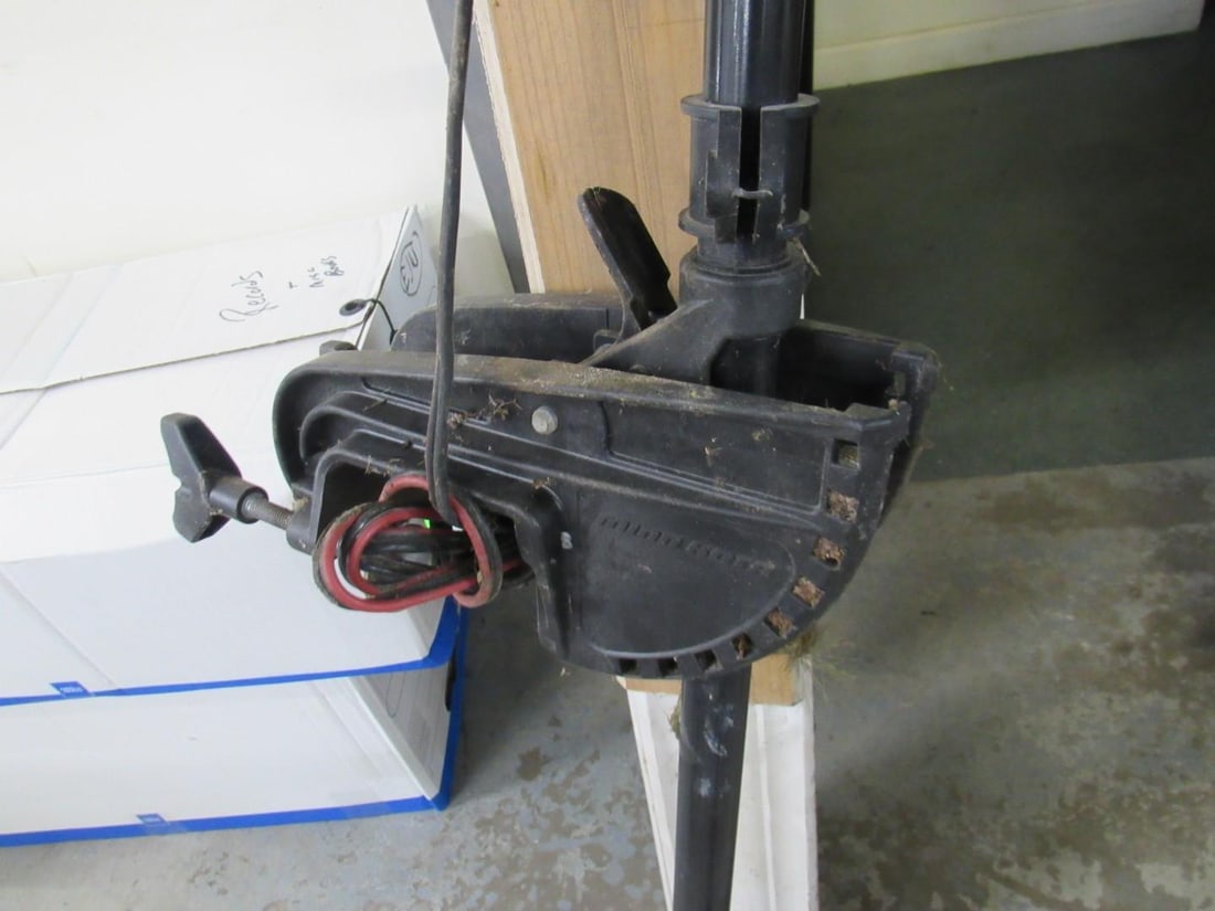 Minn Kota Classic 28 Electric Trolling Motor - 12