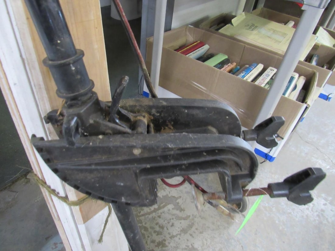 Minn Kota Classic 28 Electric Trolling Motor - 8