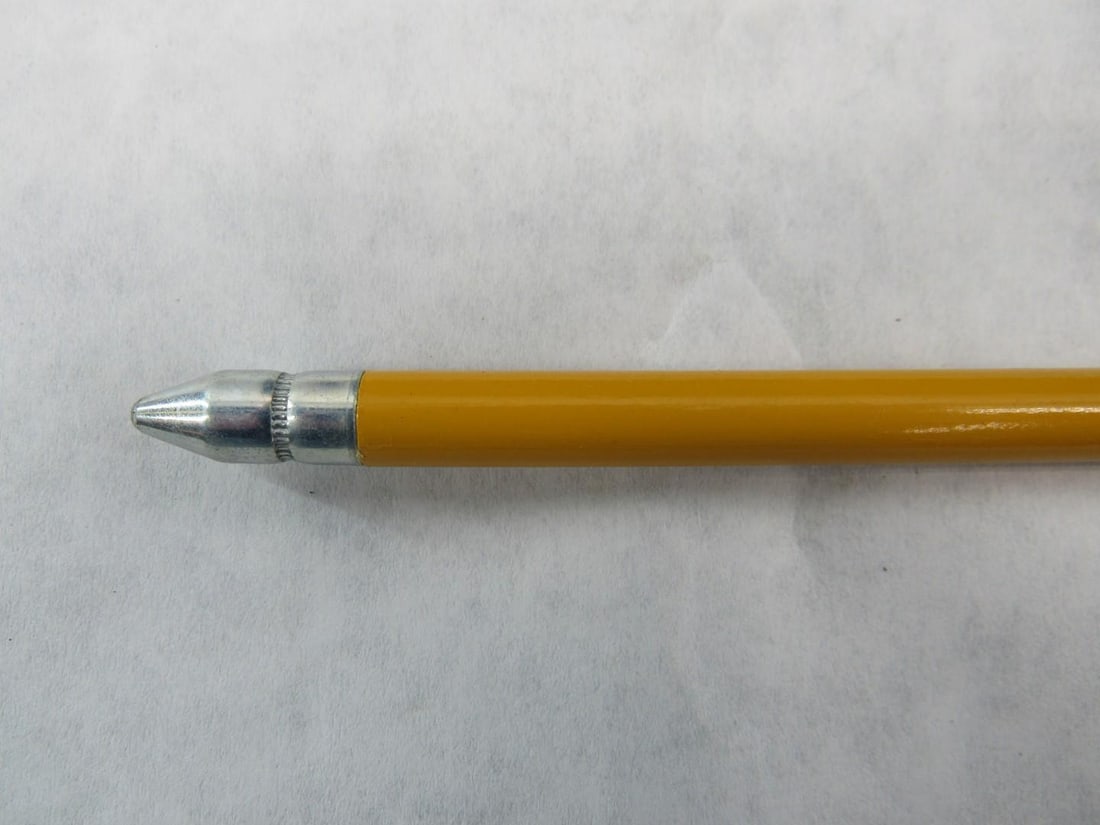 (12) Vintage Fiberglass Arrows in a Case - 7