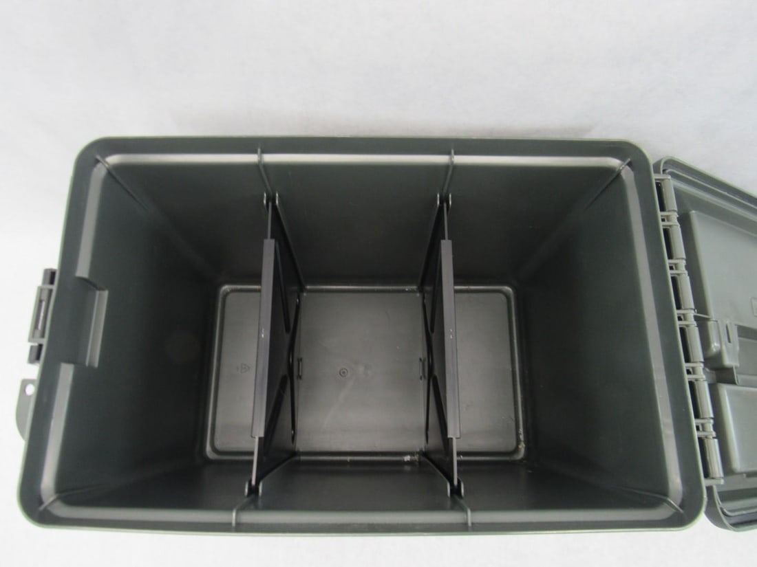 Plano Magnum Field Box - 9