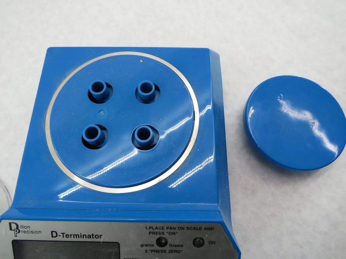 Dillon Precision Digital Powder Scale & Lyman Weight Check Set - 4