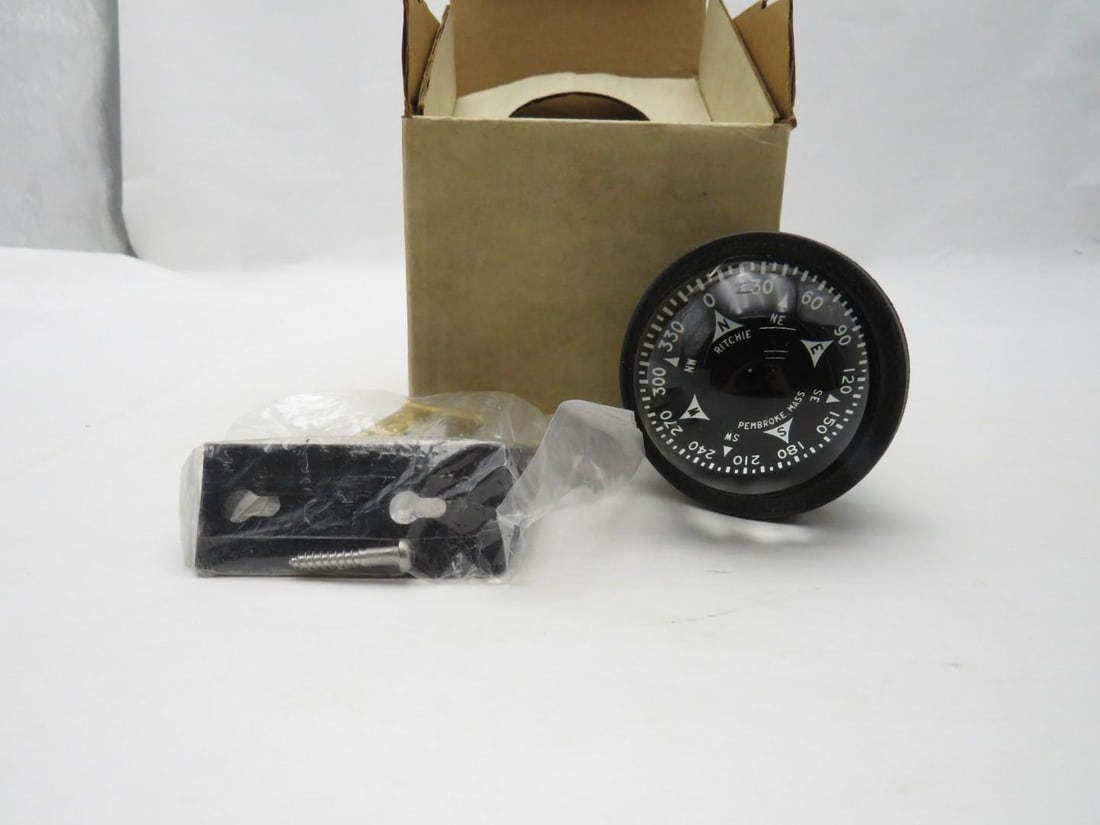 Vintage Ritchie Nautical Compass: Vintage Ritchie Nautical Compass 