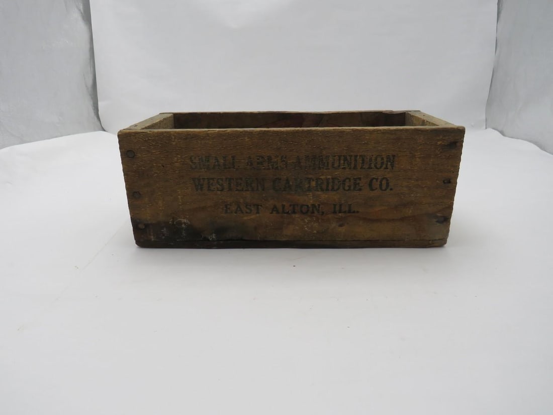 Vintage Western Wood Cartridge Box: Vintage Western Wood Cartridge Box 