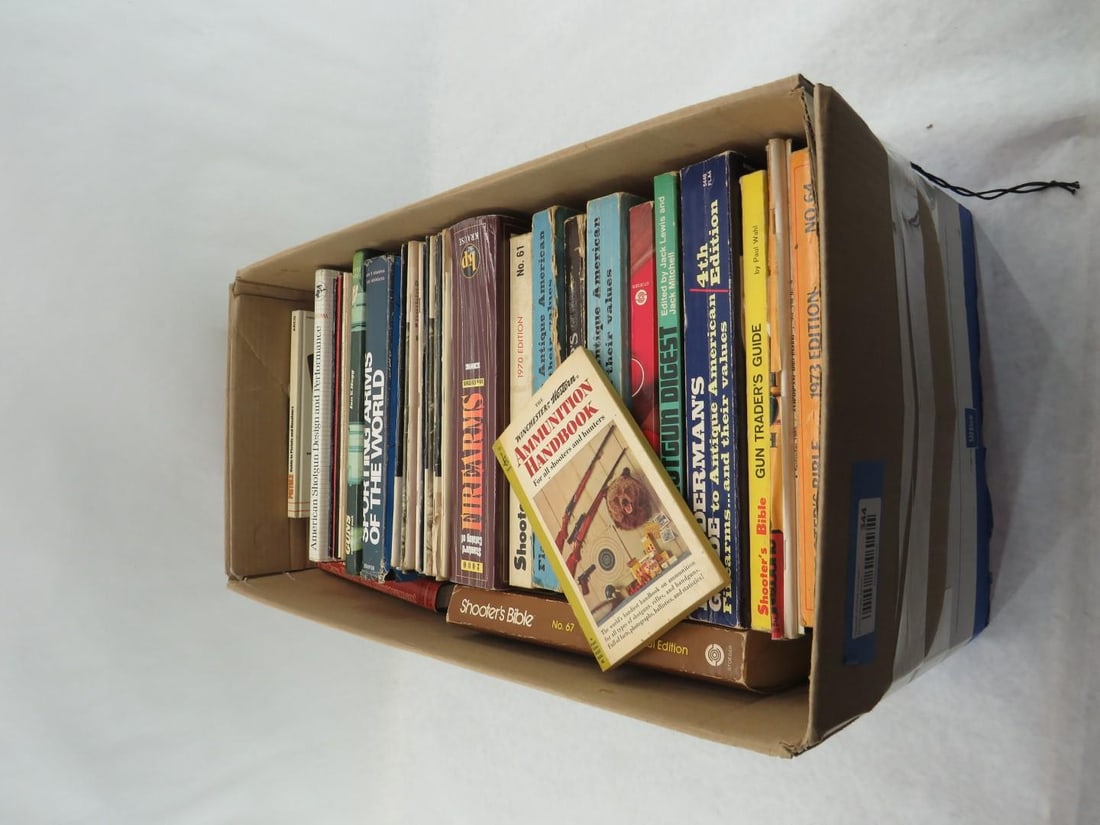 (40+) Gun Related Books and Ephemera - 2
