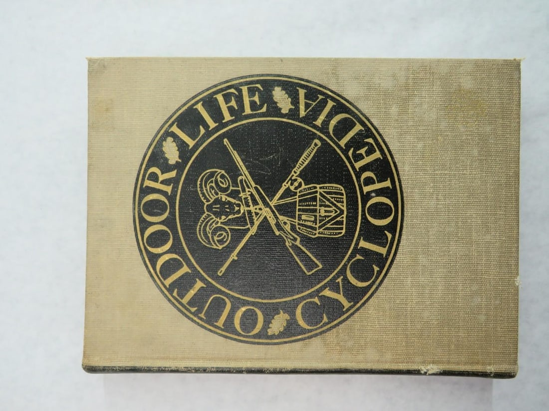 (22+) Fishing and Gun Related Books and Ephemera - 11