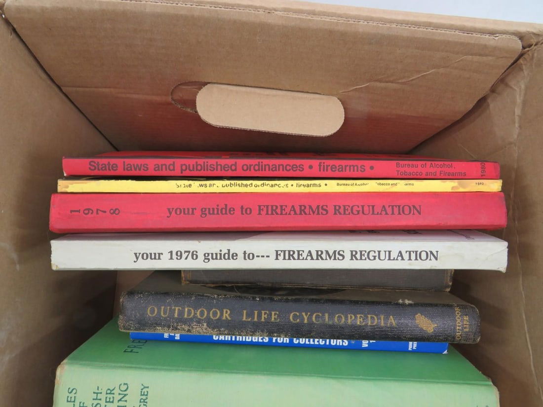 (22+) Fishing and Gun Related Books and Ephemera - 7