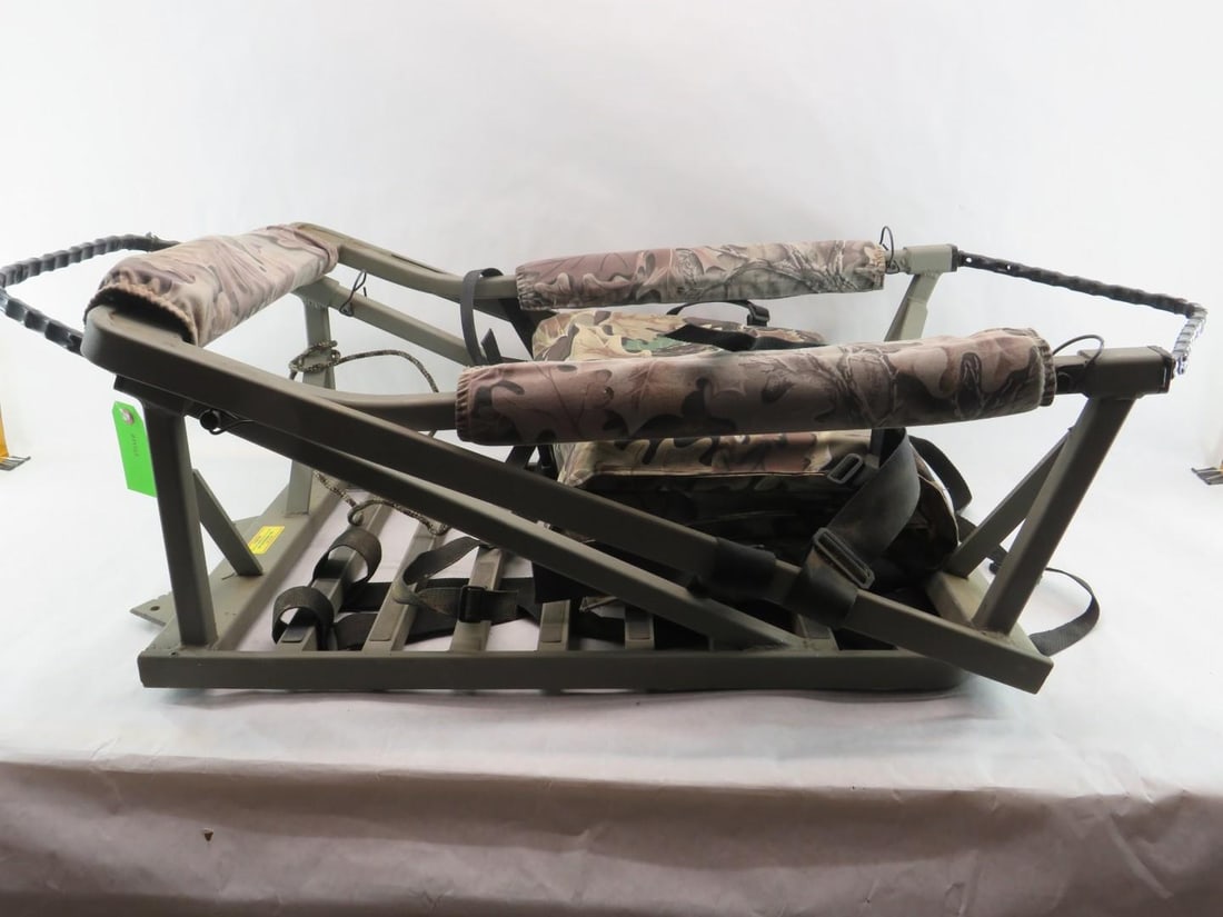 API Outdoors GS 2500 MS Grandstand Supreme Tree Stand - 2