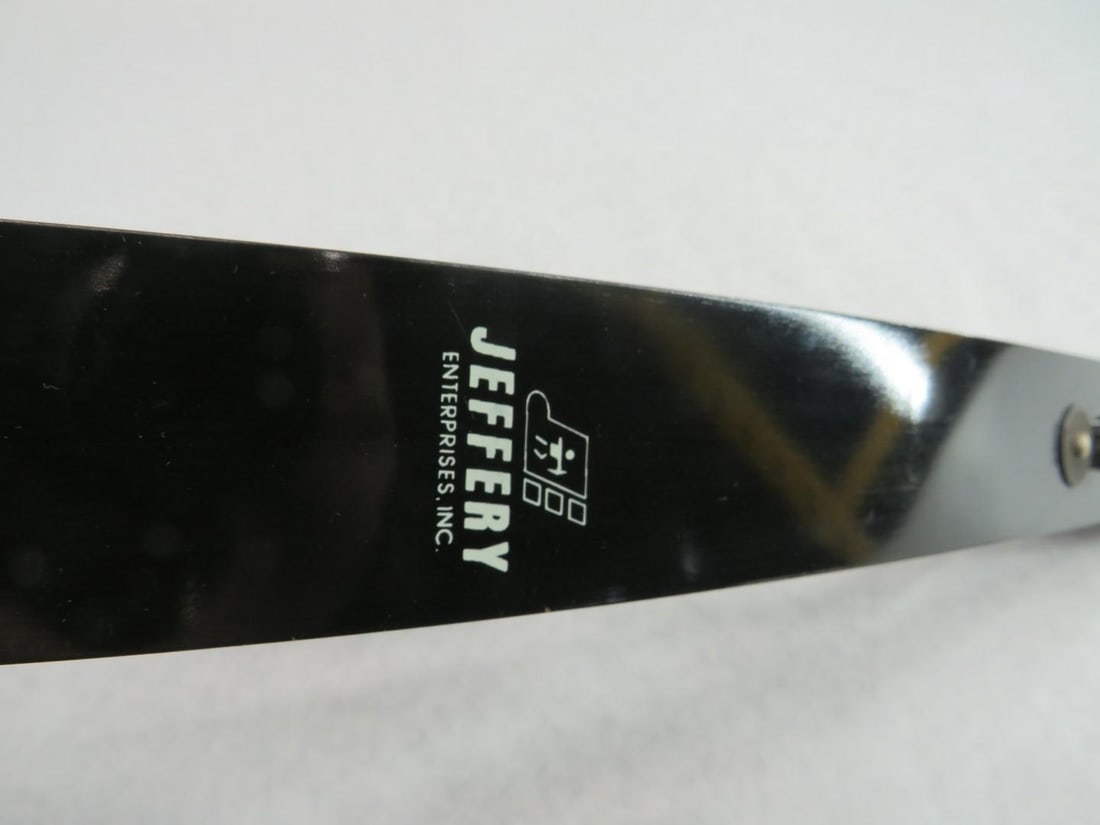 Vintage Jeffery "the Regal 40.5" Compound Bow - 18