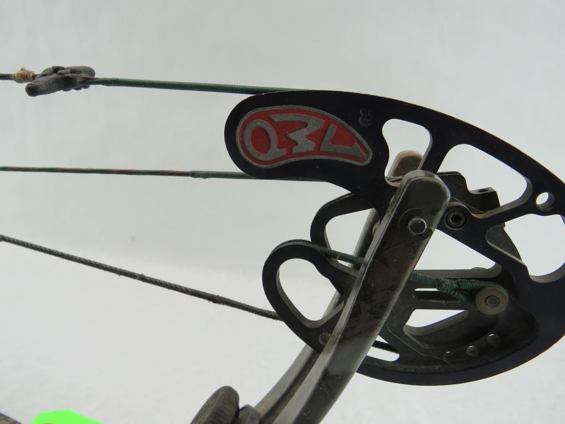 Buckmasters Generation Compound Bow - 8
