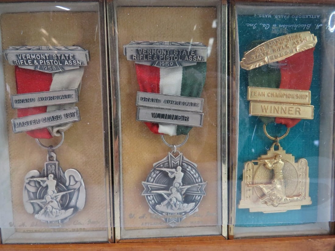 (28) Piece V.H. Blackinton Salesman's Shooting Medal Display - 11