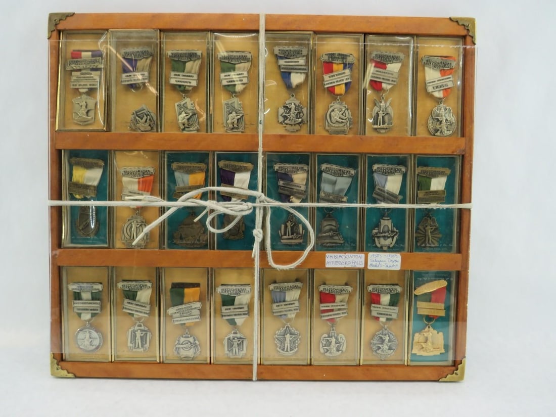 (28) Piece V.H. Blackinton Salesman's Shooting Medal Display - 13