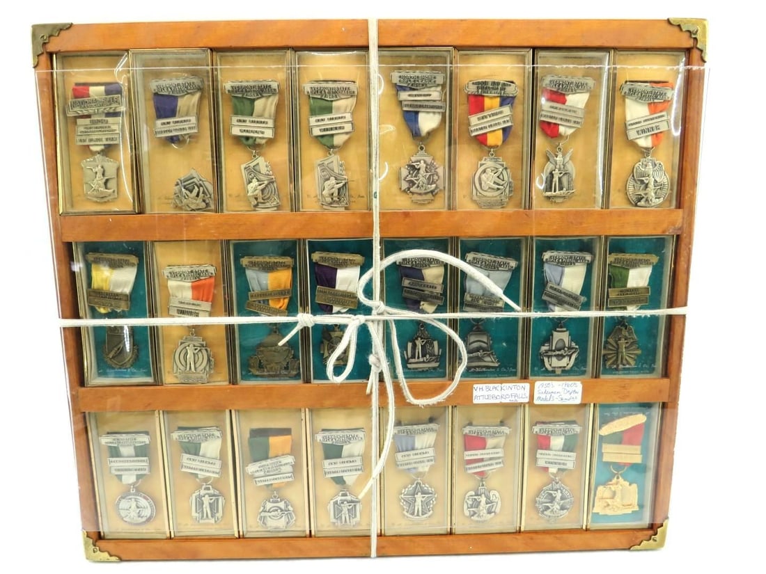 (28) Piece V.H. Blackinton Salesman's Shooting Medal Display - 14