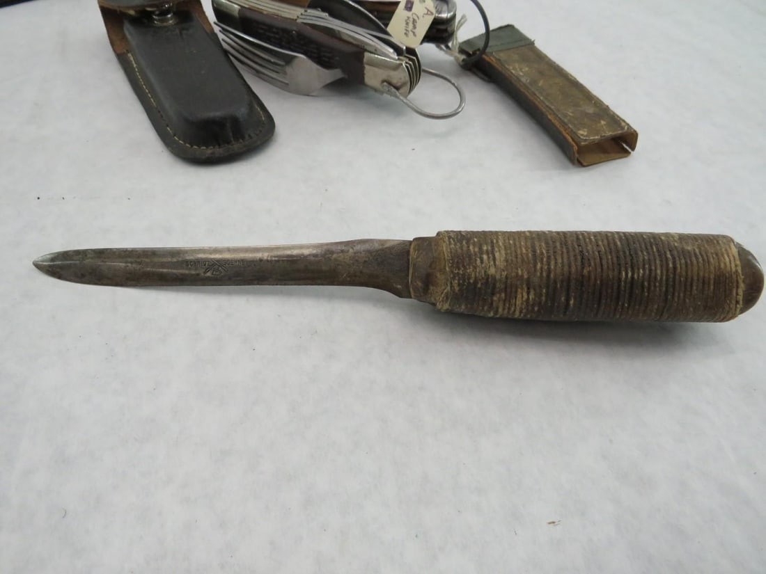 (30) Pieces: Knives, Hatchet, Sheaths - 11