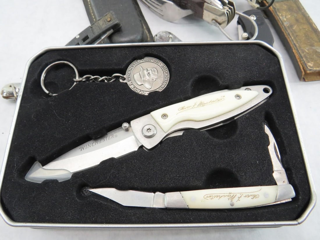 (30) Pieces: Knives, Hatchet, Sheaths - 8