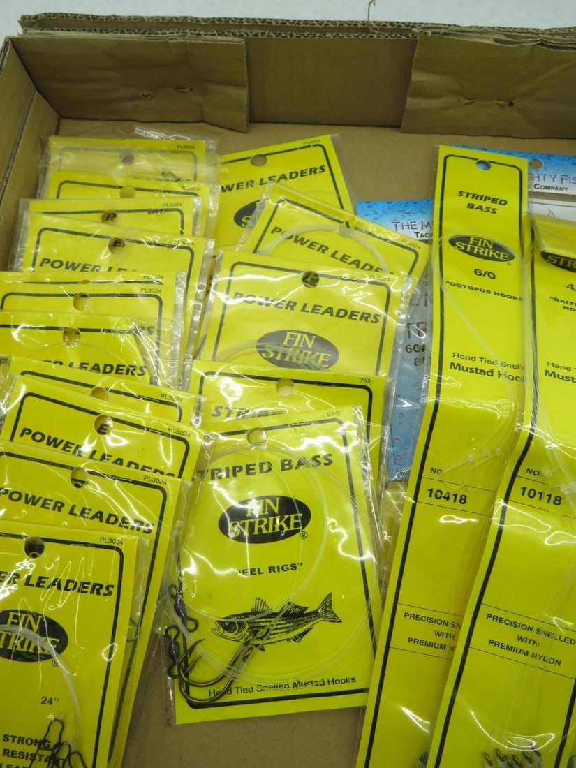 (20+/-) Fin Strike Salt Water Power Lurers & Hooks - 11