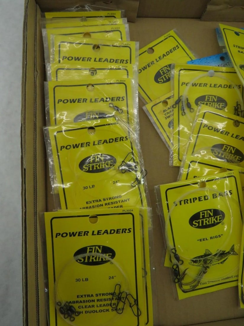 (20+/-) Fin Strike Salt Water Power Lurers & Hooks - 12