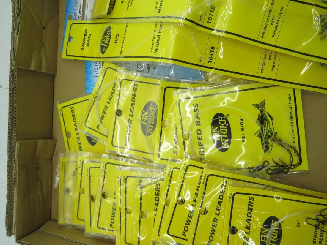 (20+/-) Fin Strike Salt Water Power Lurers & Hooks - 5