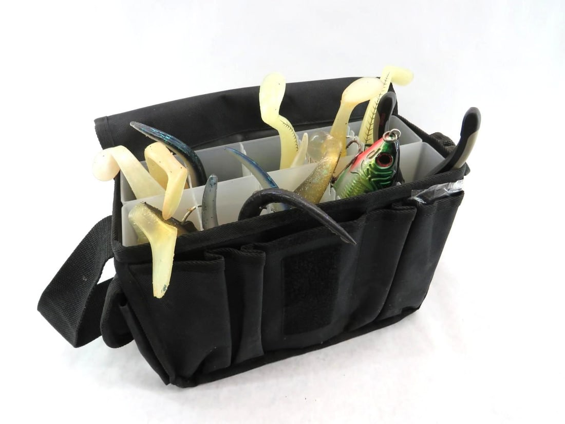 L.L Bean Surf Bag W/ (17) Saltwater Soft Tail Lures - 8