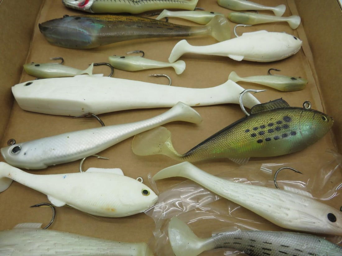 (19) Salt Water Soft Tail Paddle Lurers - 3