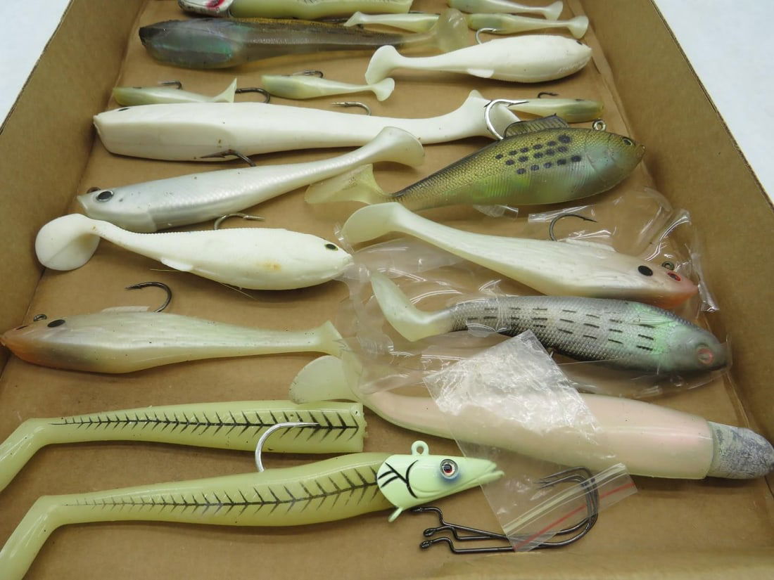 (19) Salt Water Soft Tail Paddle Lurers - 8