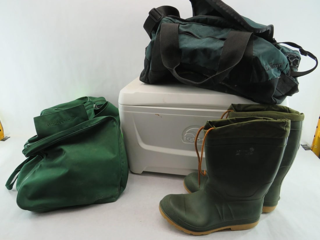 Igloo Cooler & Canvas Tote Bag - 3