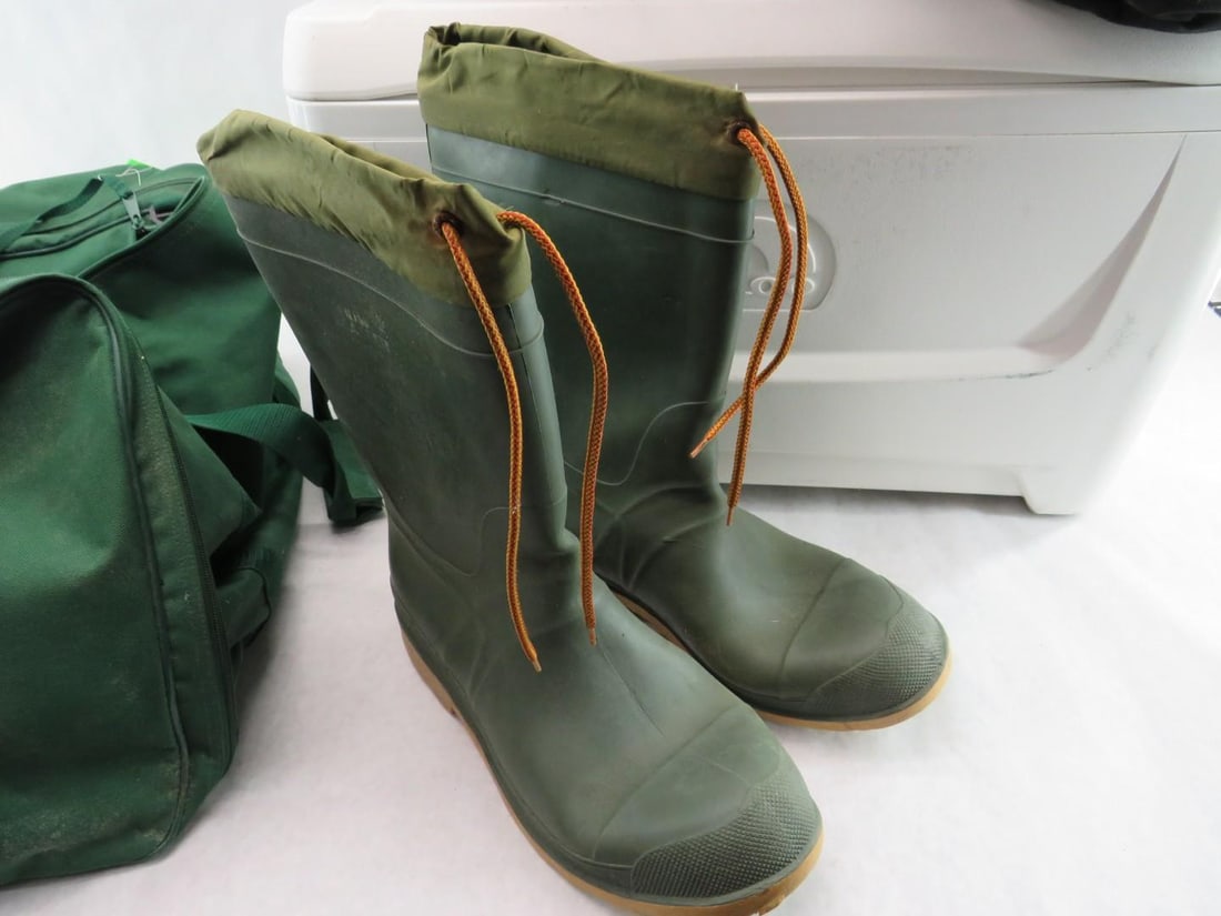 Igloo Cooler & Canvas Tote Bag - 8