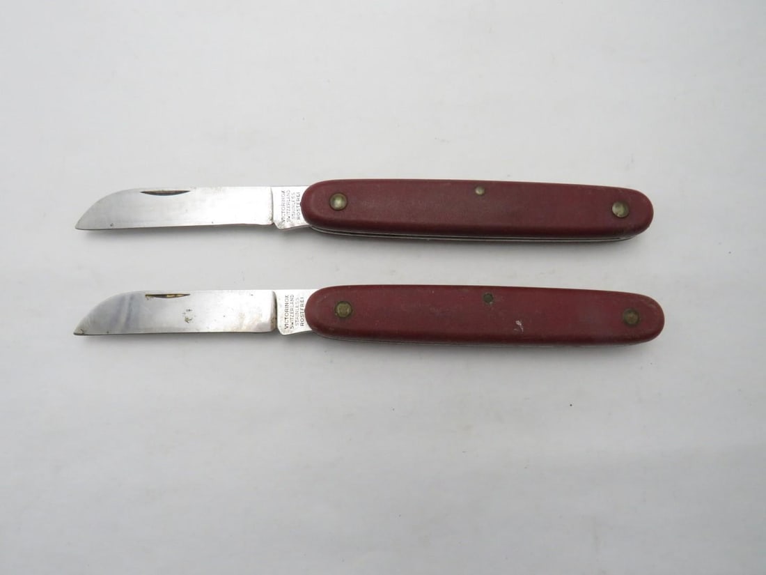 (2) Vintage Victorinox Gardeners/ Florist Knives - 2