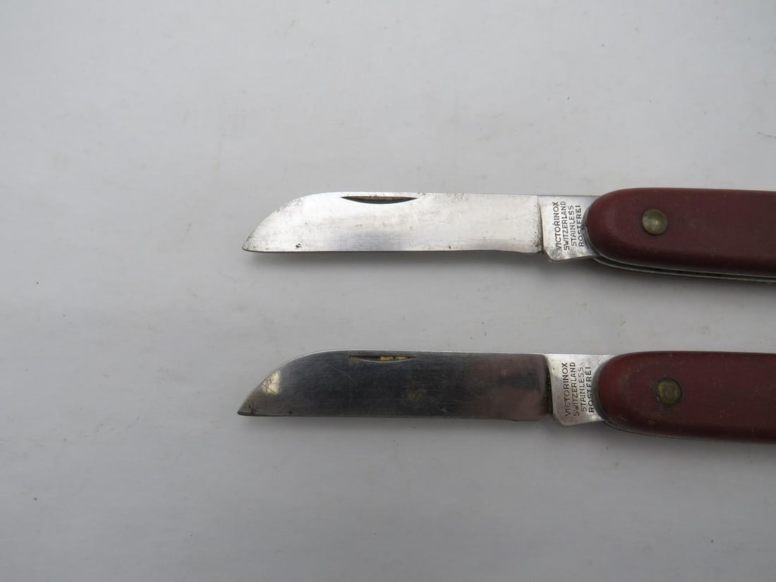 (2) Vintage Victorinox Gardeners/ Florist Knives - 3