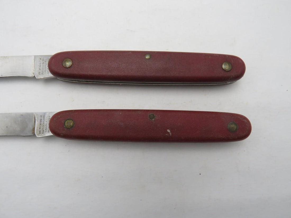 (2) Vintage Victorinox Gardeners/ Florist Knives - 4