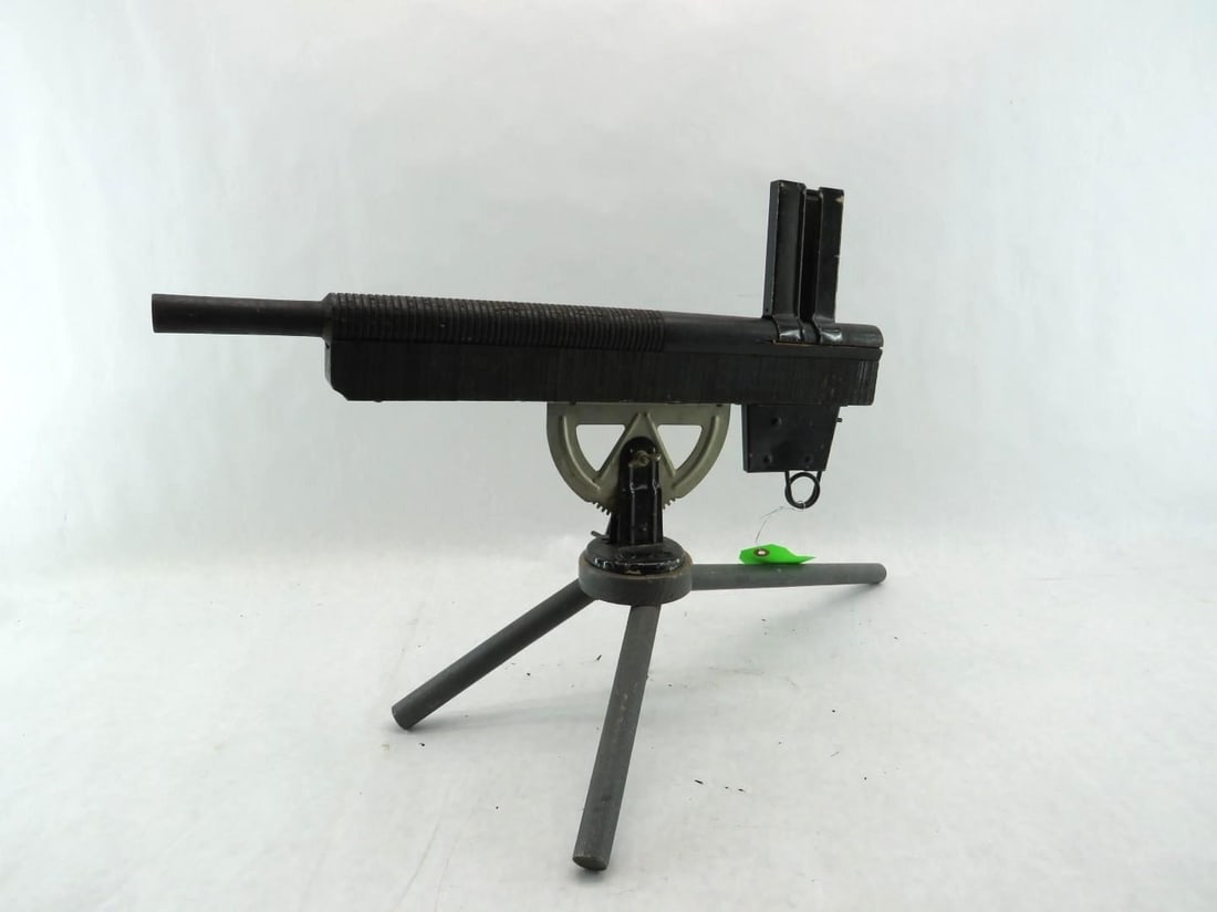 Antique A.C. Gilbert Toy Machine Gun (1 of 11)