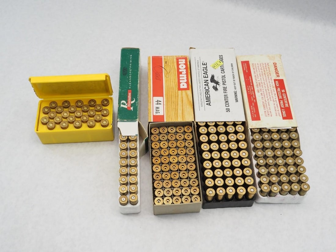 (120+/-) .44 Rem. Mag. Cartridges: W/ (40+/-) brass casings