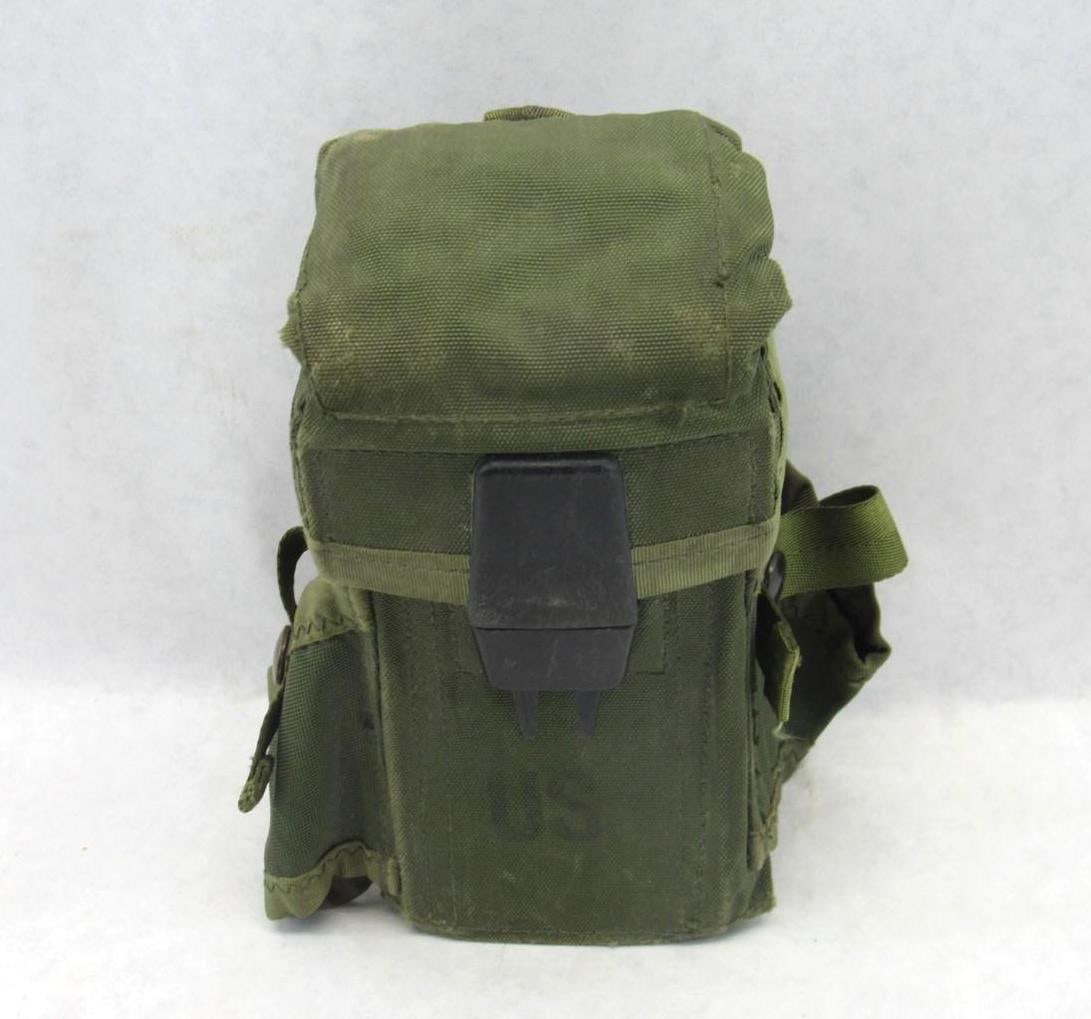 Vintage U.S. Army Issue Magazine Pouch w/(3) M16 5.56 Magazines: 30rd, Vietnam War Period, *Restricted 