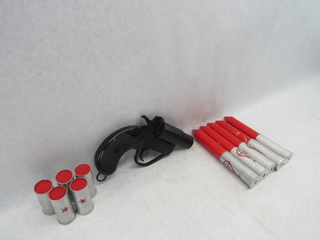 Flare Gun w/ Flares - 2