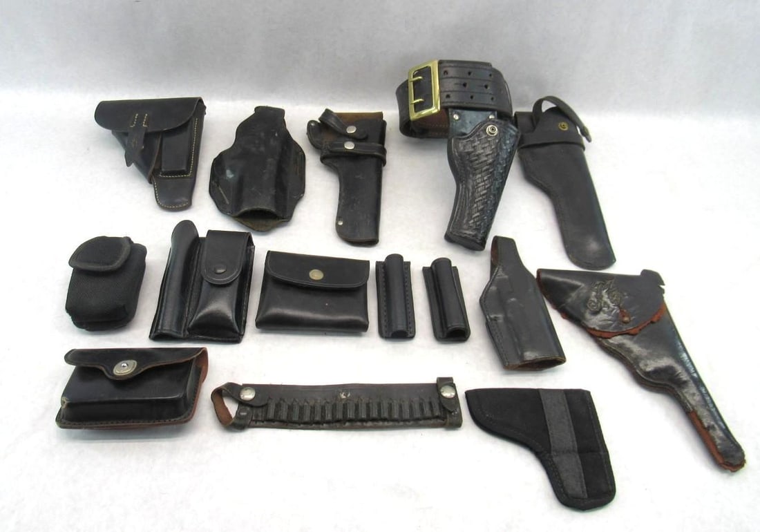 (14) Black Leather Holsters, Pouches: inc. Bianchi, Hunter etc. 