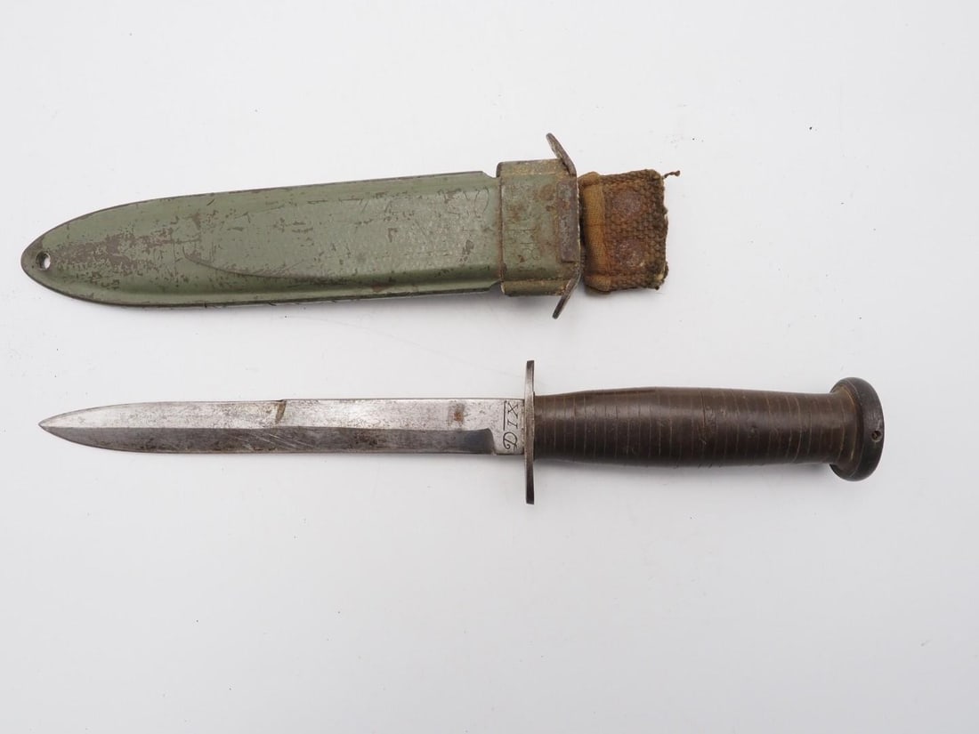U.S. WWII Dix Fighting Knife w/ U.S. M8 Sheath: 6.5"L blade