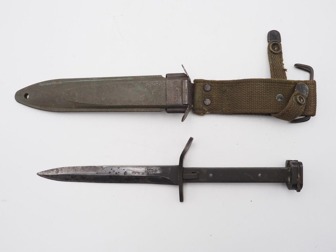 U.S. M7 Knife Colt's 62316 w/ U.S. M8A1 Sheath - 2