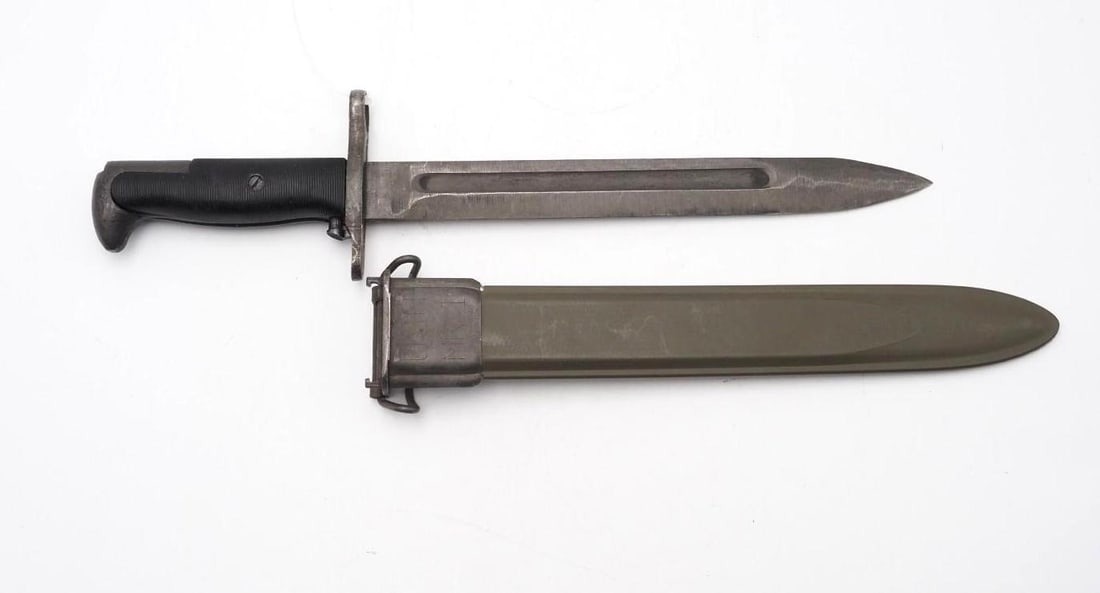 U.C. U.O.S. Knife w/ USN Mark 1 Sheath: 9.5"L blade