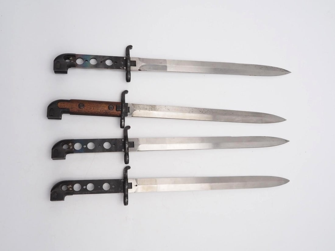 (4) Swedish Experimental 1916 Mid Length Bayonet: 13"L blade, (3) with missing Grips 