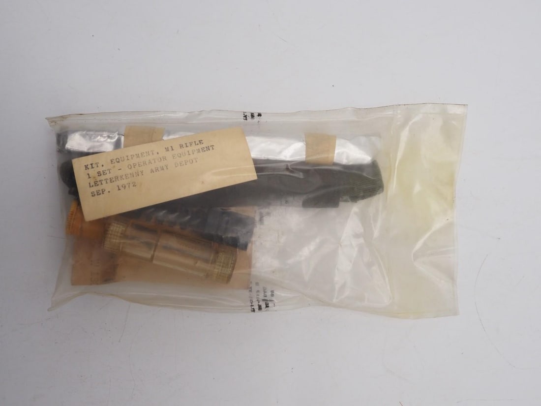M1 Rifle Operator Equipment Cleaning Kit - 2