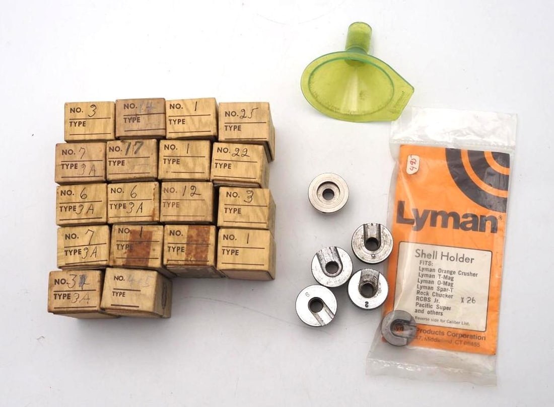(23) Herter's Inc Shell Holders: (1) Lyman 
