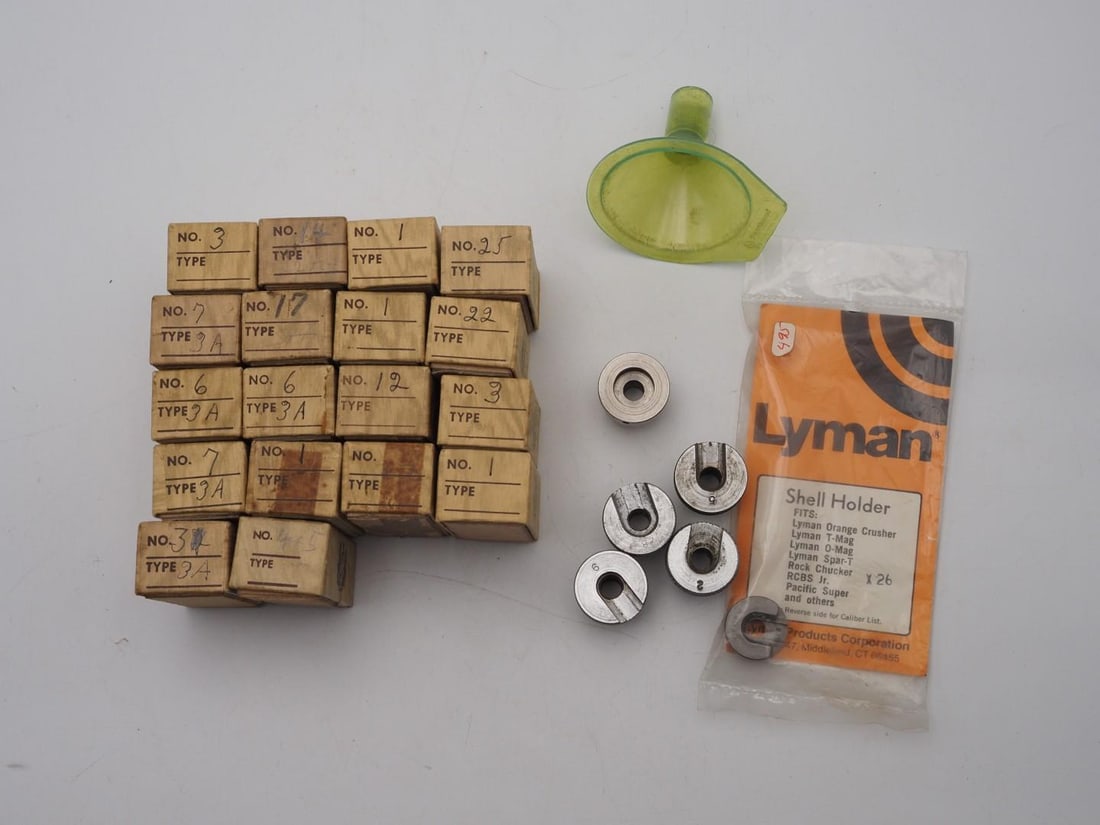 (23) Herter's Inc Shell Holders - 2