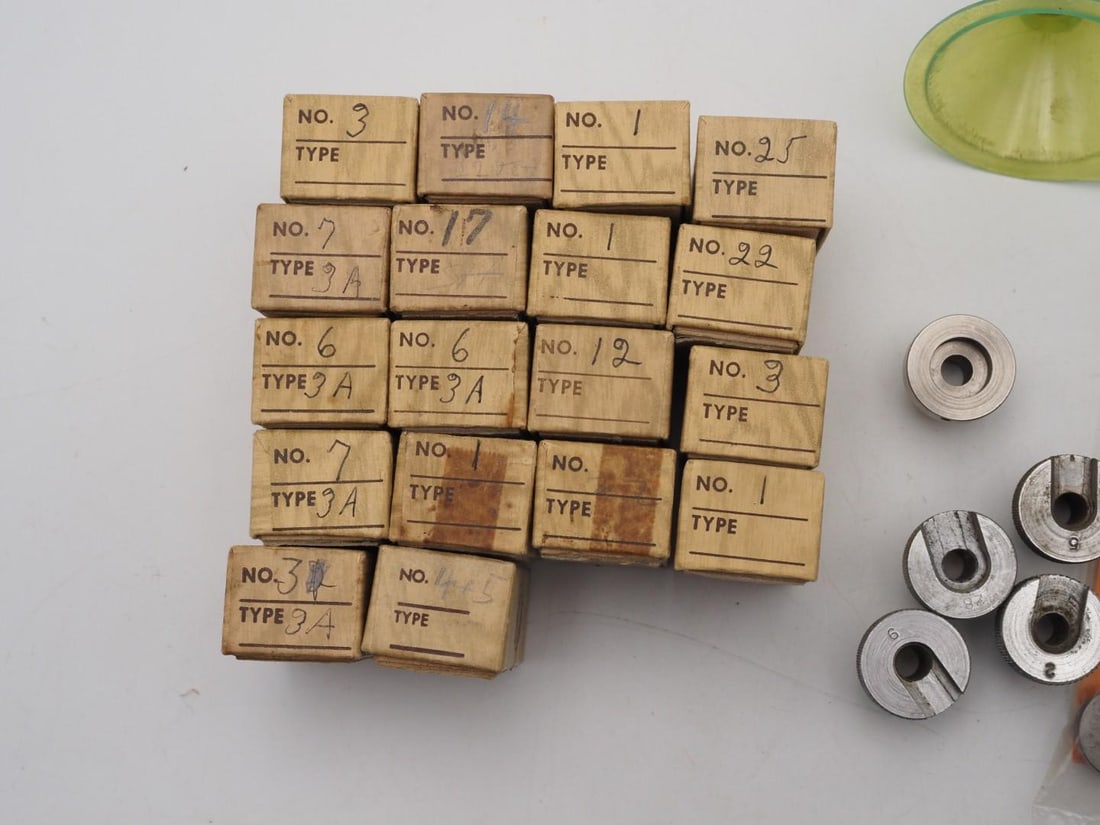 (23) Herter's Inc Shell Holders - 4