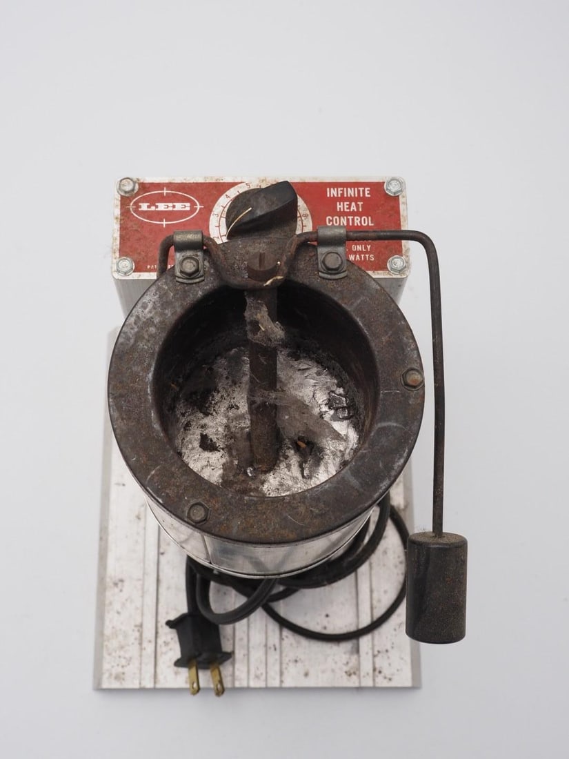 Lee 4" Production Pot Electric Melter - 8