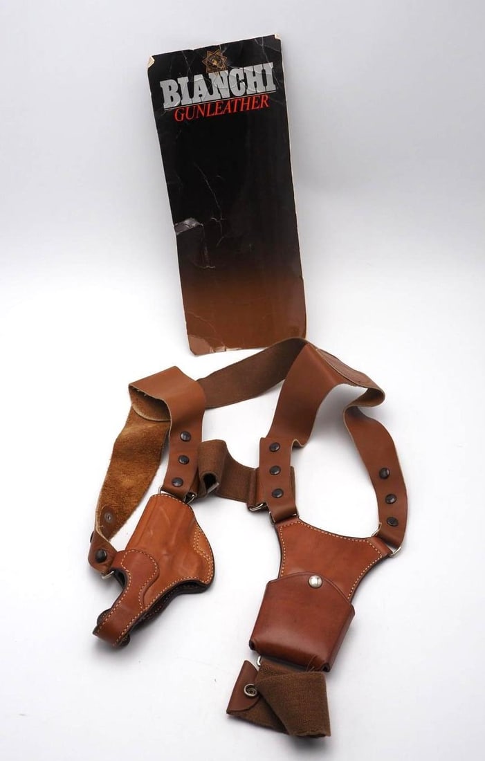 Bianchi Shoulder Holster (1 of 10)