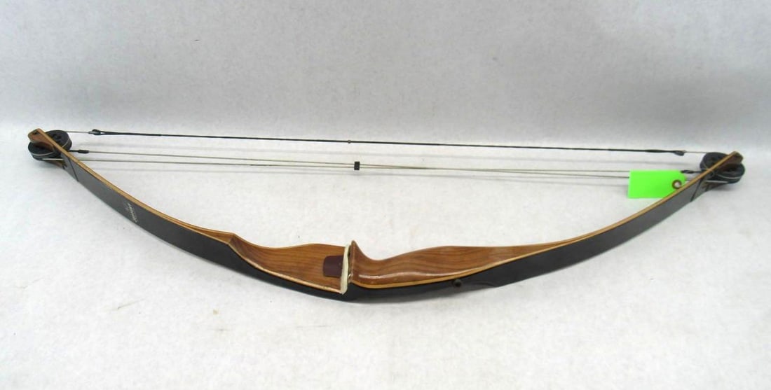 Vintage Jeffery "The Regal" 40.5 Compound Bow (1 of 17)