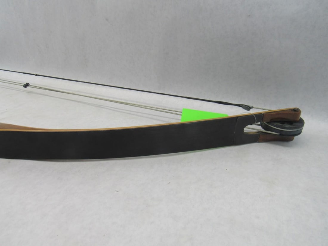 Vintage Jeffery "The Regal" 40.5 Compound Bow - 7