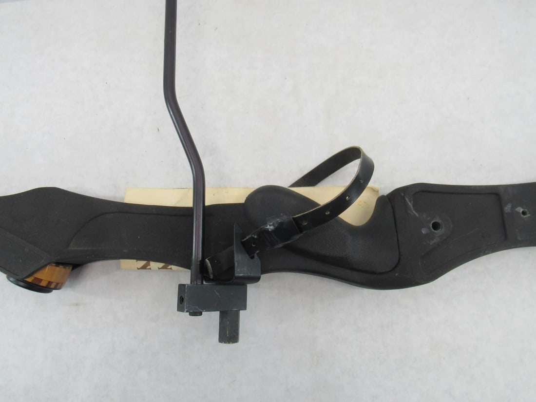 Vintage Golden Eagle Compound Bow - 3