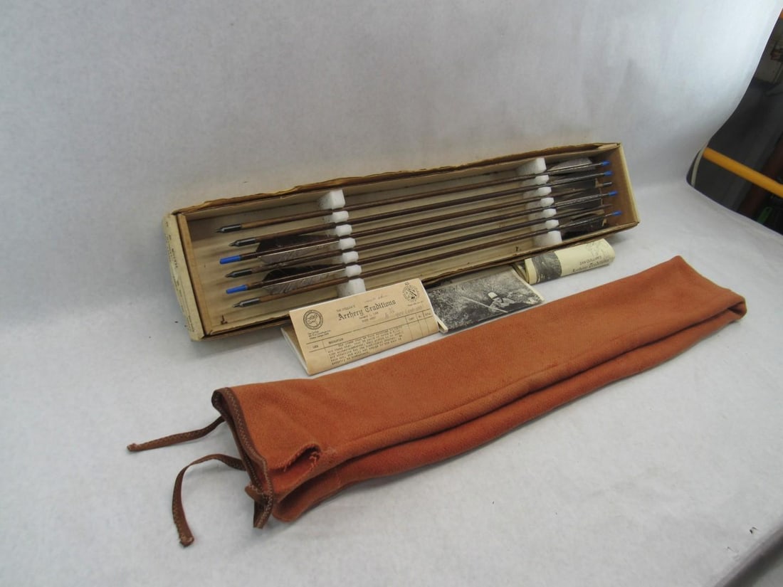 Vintage Dan Quillian's Archery Traditions Long Bow w/Arrows - 14