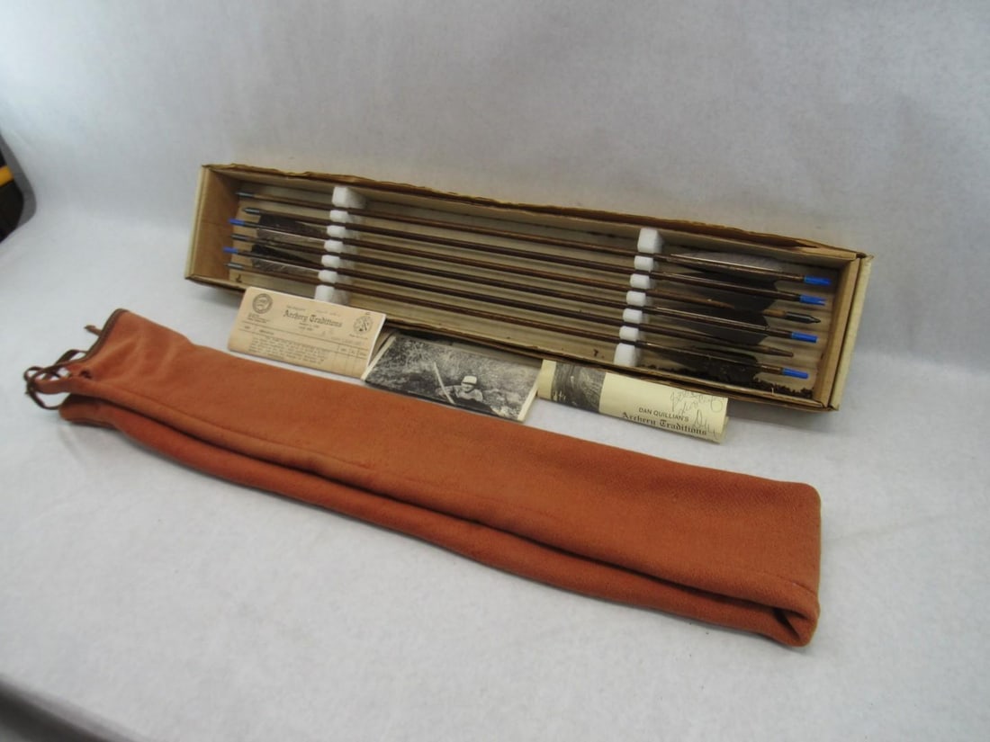 Vintage Dan Quillian's Archery Traditions Long Bow w/Arrows - 15